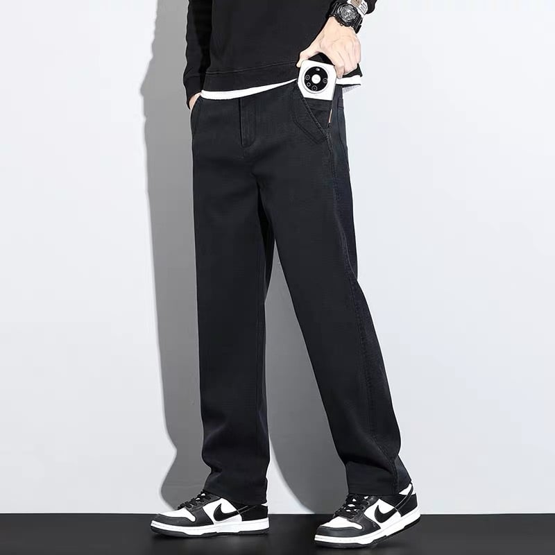 Férfi Lyocell anyagú nadrág fleece-belelt, egyenes szabású, középmagas derék, cipzáras és övvel, téli viselet