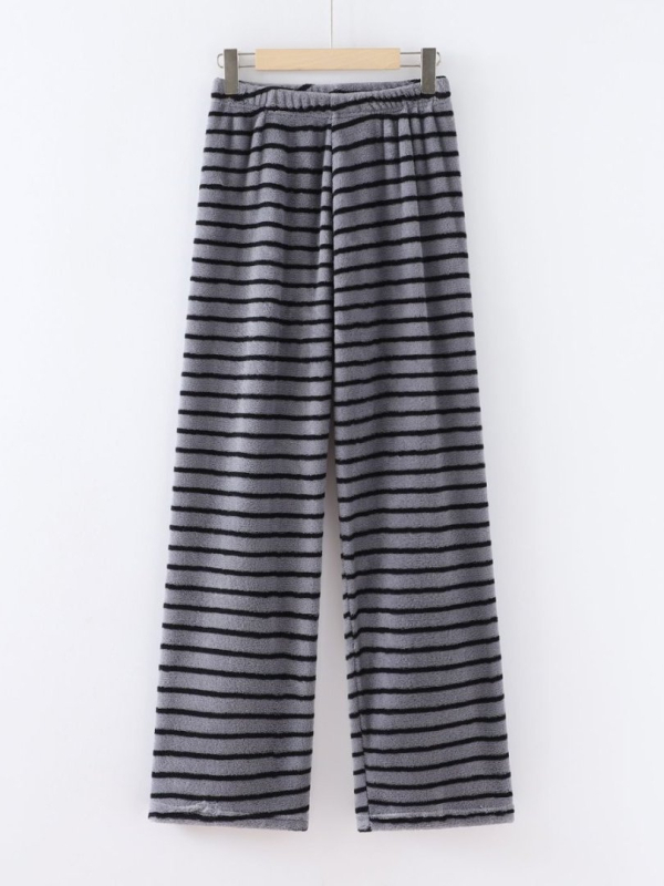 Fleece-béléssel ellátott, széles szabású nadrág csíkos mintával, természetes derékrész, tél 2025