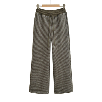 Női csíkos széles lábú nadrág, poliészter-spandex keverék, elasztikus derék húzózsinórral, zsebek, mindennapi streetwear.