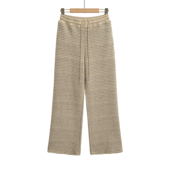 Női csíkos széles lábú nadrág, poliészter-spandex keverék, elasztikus derék húzózsinórral, zsebek, mindennapi streetwear.