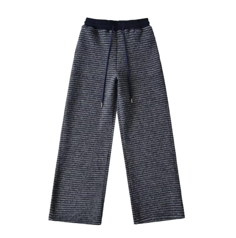 Női csíkos széles lábú nadrág, poliészter-spandex keverék, elasztikus derék húzózsinórral, zsebek, mindennapi streetwear.