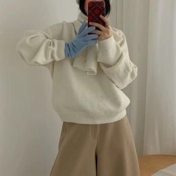 Pleteni pulover s kapuljom i šalom oko vrata, prugasti uzorak, mješavina poliestera i akrila, standardna duljina