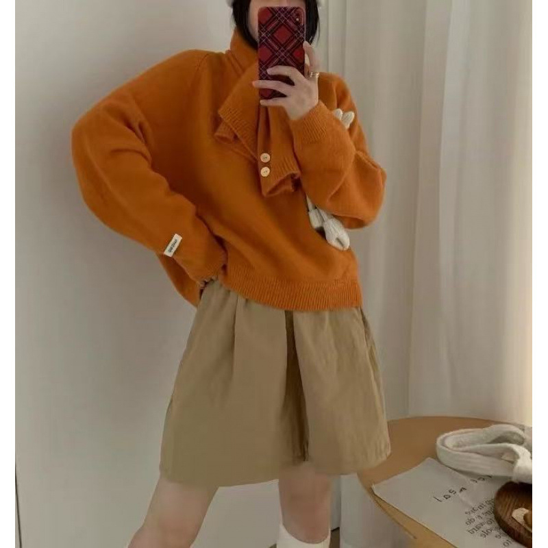 Pleteni pulover s kapuljom i šalom oko vrata, prugasti uzorak, mješavina poliestera i akrila, standardna duljina