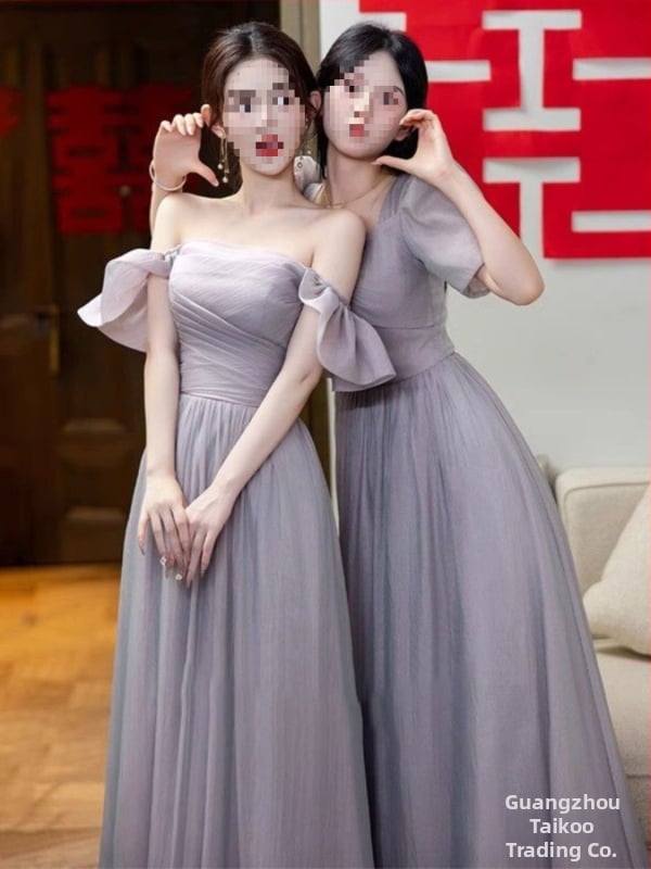 Pruutneitside kleit – A-liiniline lõige, U-kaelus, pikk kleit, satiin 395