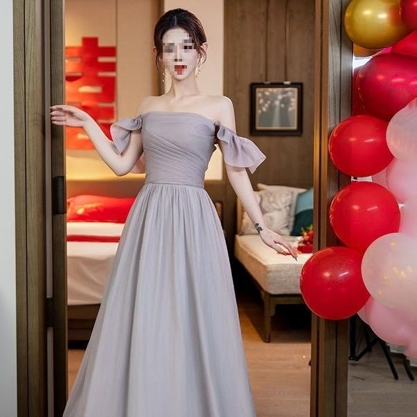 Pruutneitside kleit – A-liiniline lõige, U-kaelus, pikk kleit, satiin 395