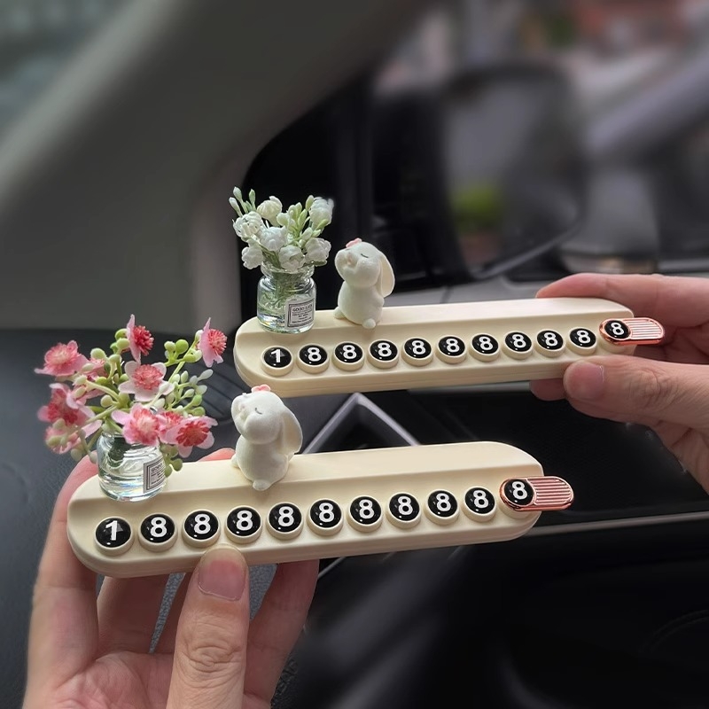 Automašīnas iekšējā rotājums īslaicīgai stāvvietai — mīļš karikatūru aromaterapijas dizains, plastmasa, nav pielāgojams, Handsome zīmols, tips: Cits