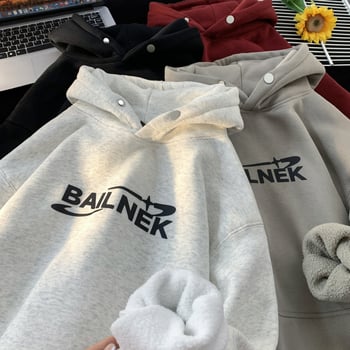 Hanorac cu glugă din fleece imprimat, croială lejeră, pentru bărbați