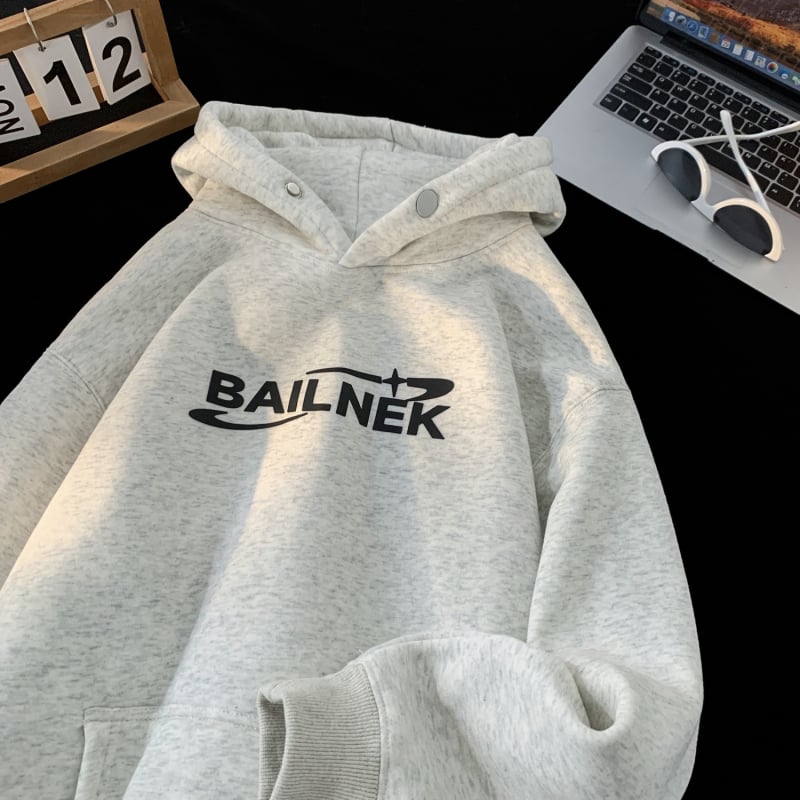 Hanorac cu glugă din fleece imprimat, croială lejeră, pentru bărbați