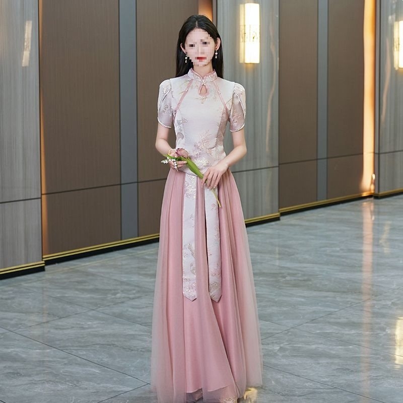 Hiina stiilis pruutneitsidekleit A-liinilise silueti, U-kujuline kaelus, ilma varrukateta, satiin 395