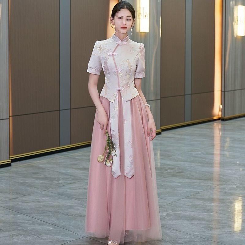 Hiina stiilis pruutneitsidekleit A-liinilise silueti, U-kujuline kaelus, ilma varrukateta, satiin 395