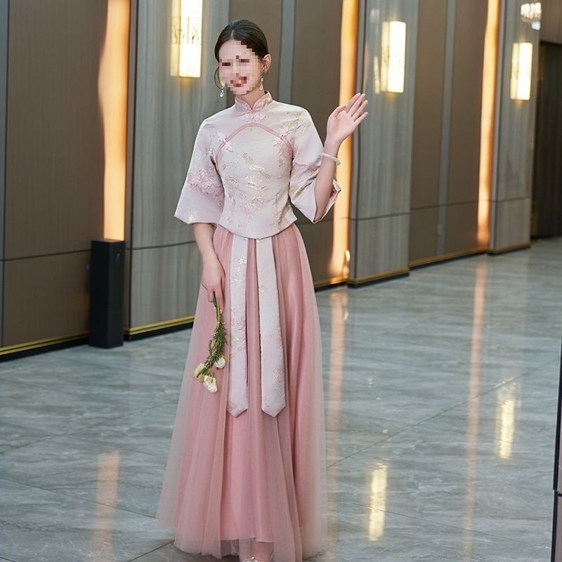 Hiina stiilis pruutneitsidekleit A-liinilise silueti, U-kujuline kaelus, ilma varrukateta, satiin 395