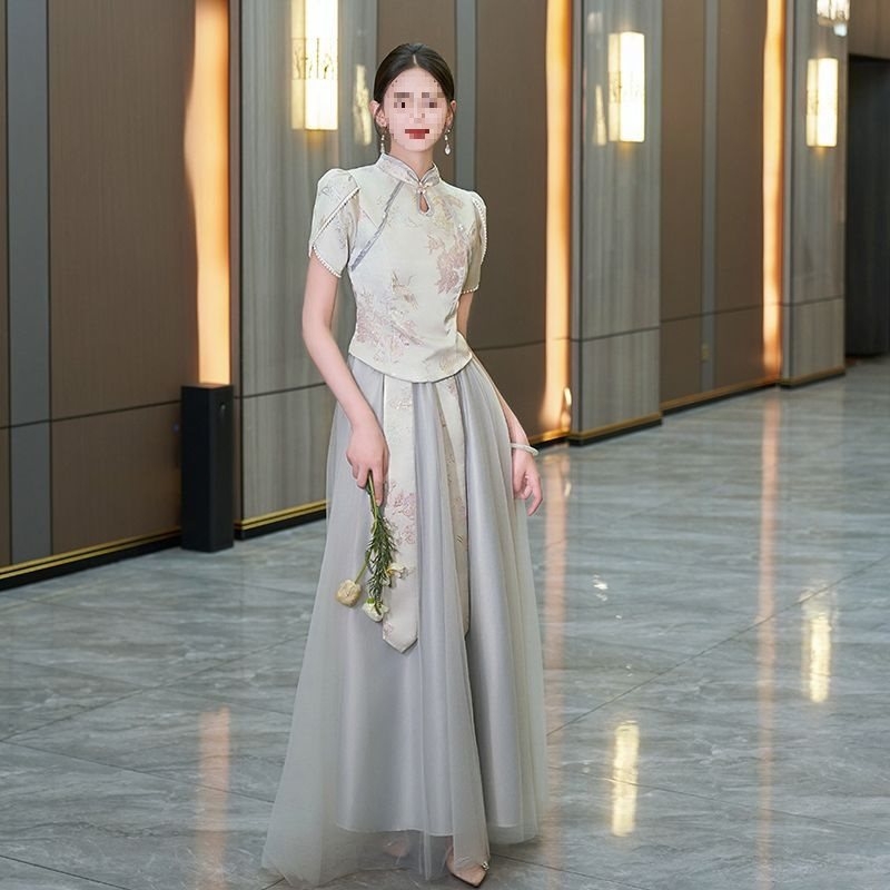 Hiina stiilis pruutneitsidekleit A-liinilise silueti, U-kujuline kaelus, ilma varrukateta, satiin 395