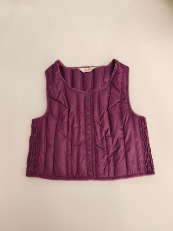 Fengyi sieviešu dūnu veste, īss siluets, apaļš kakls, priekšējais rāvējslēdzējs, pildījums: balta pīļu pūka, galvenā auduma sastāvs: poliester (95%+)