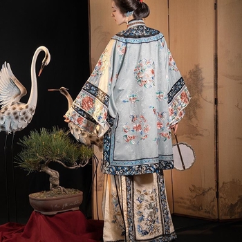 Šūta Hanfu kleita ar izšuvumiem, iedvesota no vēlā Qing dinastijas, horse-face svārki, poliesteris