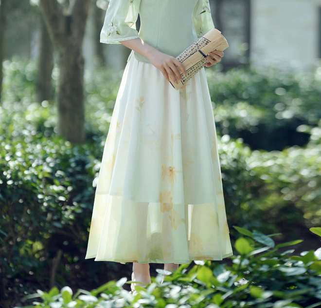 Poliestera tops, poliestera saturs zem 30%, 2023. gada vasara