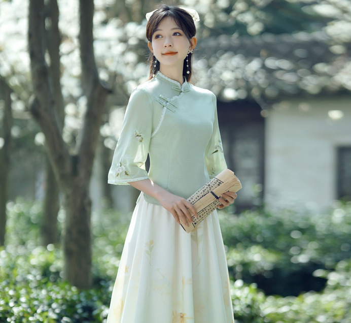 Poliestera tops, poliestera saturs zem 30%, 2023. gada vasara