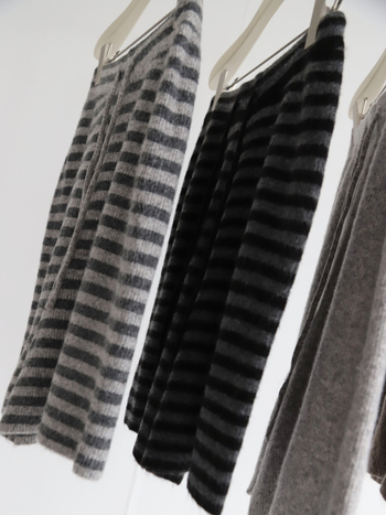 Корейски стил: трикотажни широки панталони с райета и висока талия, вълнен трикотаж, средна дължина