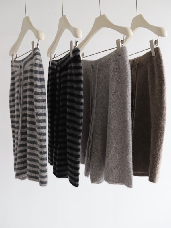 Корейски стил: трикотажни широки панталони с райета и висока талия, вълнен трикотаж, средна дължина