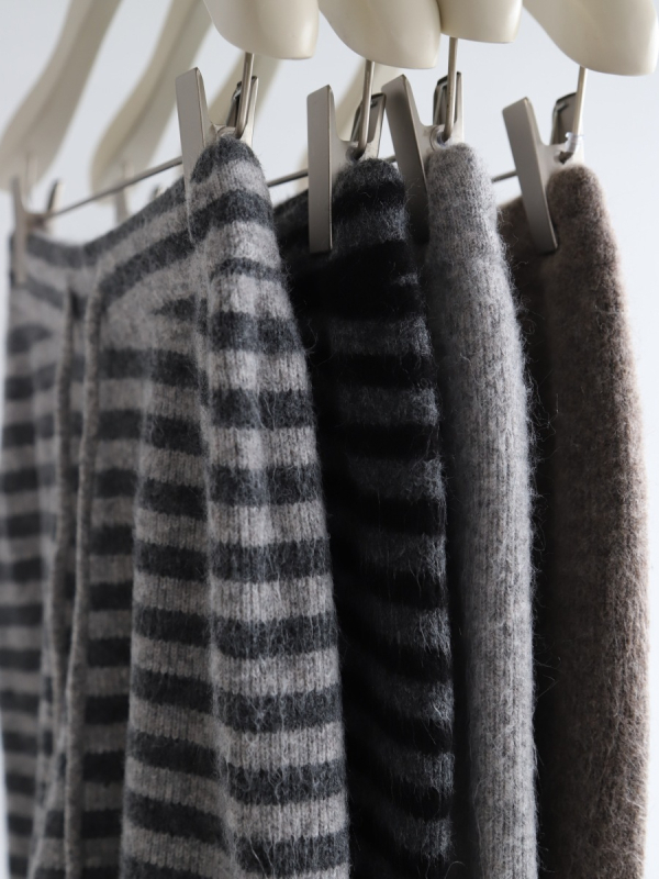 Корейски стил: трикотажни широки панталони с райета и висока талия, вълнен трикотаж, средна дължина