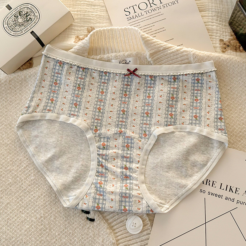 Sieviešu kokvilnas apakšveļa – vidējā jostas vieta, elpojošs adīts audums, garāks starpenes oderes, 100% kokvilnas oderes