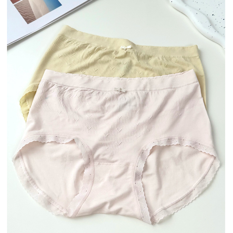 Sieviešu bezšuvju apakšbikses ar vidējo jostu – elpojošas, antibakteriālas; Jacquard audums no regenerētās celulozes; starplika no kokvilnas 90–95%