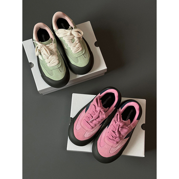 Sieviešu ikdienas sporta apavi, zems augšējais apvalks, virsmas materiāls no super šķiedras, gumijas zole, auklu aizdare