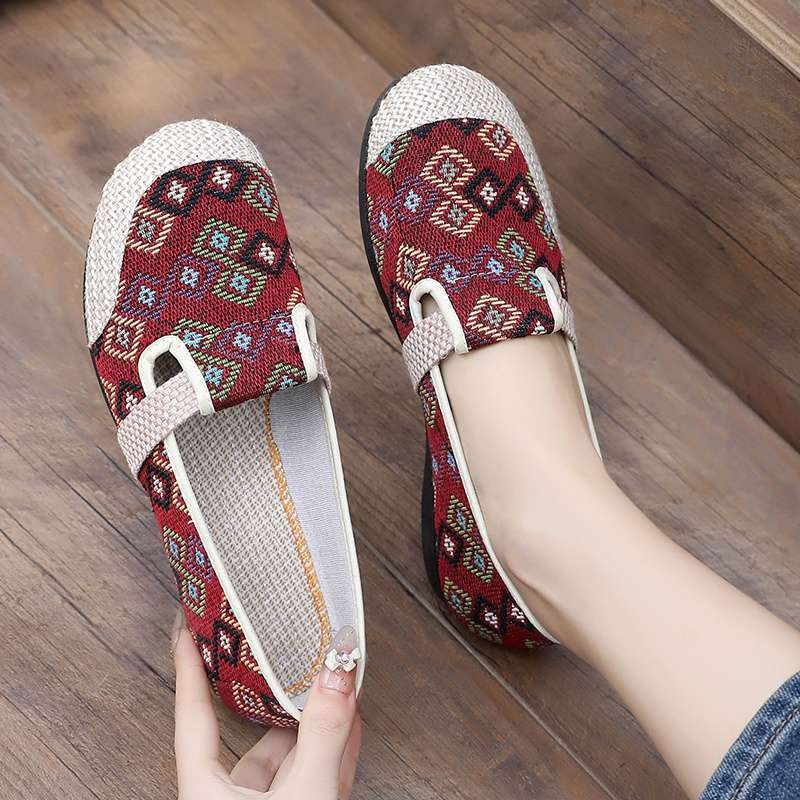 Ženske slip-on tenisice od platna, prozračne, gumena podplat, srednja visina, klin 4–6 cm