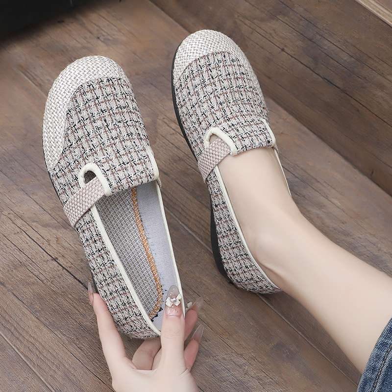 Ženske slip-on tenisice od platna, prozračne, gumena podplat, srednja visina, klin 4–6 cm