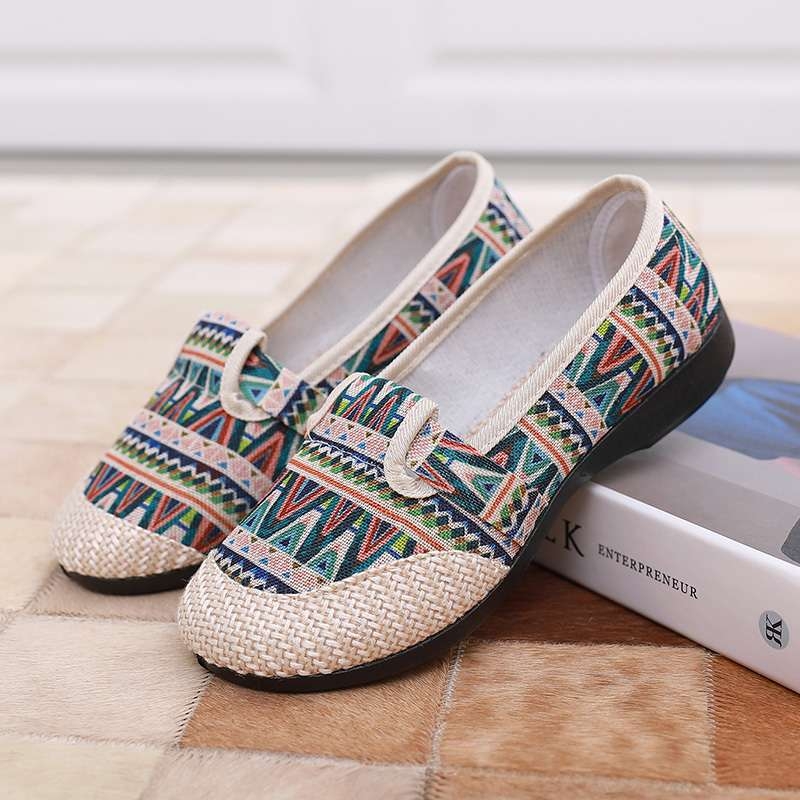 Ženske slip-on tenisice od platna, prozračne, gumena podplat, srednja visina, klin 4–6 cm