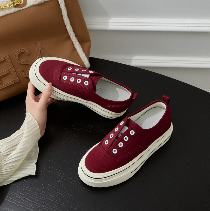 Naistele kanvas kingad, hingavadad, kõrgust suurendava paksu tallaga, igapäevased nöörid, madal ülaosa