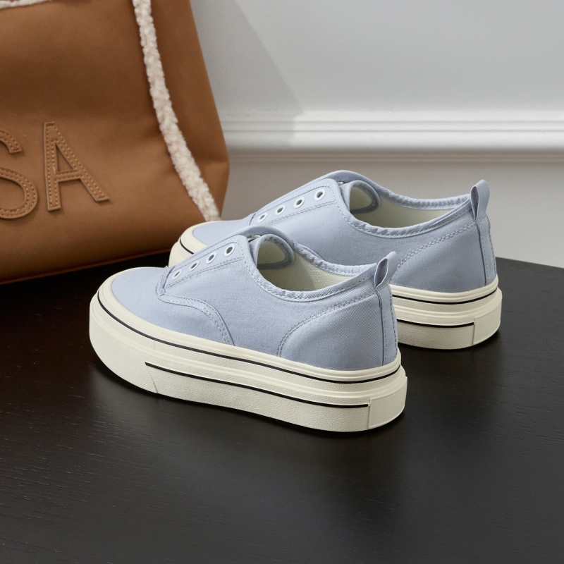 Naistele kanvas kingad, hingavadad, kõrgust suurendava paksu tallaga, igapäevased nöörid, madal ülaosa