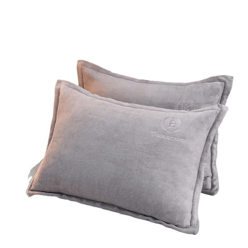 Navlaka za jastuk s vezom od mliječnog velura, skandinavski minimalisticki stil, twill tkanina, reaktovno bojanje, 40s tkanina