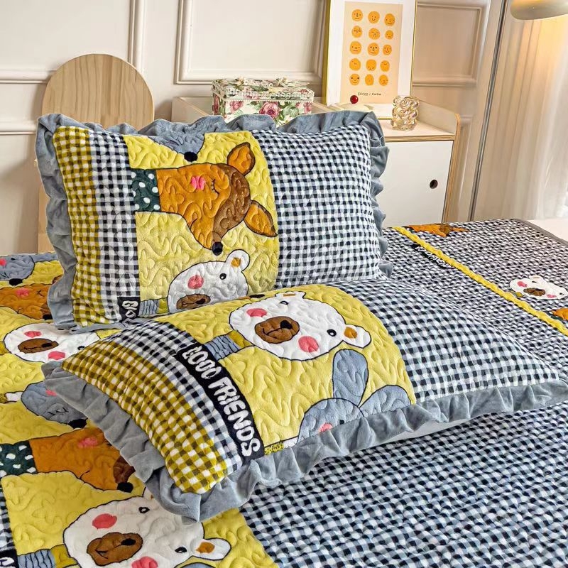 Navlaka za jastuke od mliječne velur tkanine, quiltana s čipkom, topla; 96% mliječni velur/vlakno proteina mlijeka; broj vlakana >150; reaktivno bojanje