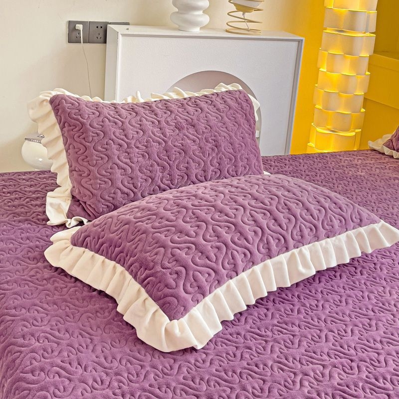 Navlaka za jastuke od mliječne velur tkanine, quiltana s čipkom, topla; 96% mliječni velur/vlakno proteina mlijeka; broj vlakana >150; reaktivno bojanje