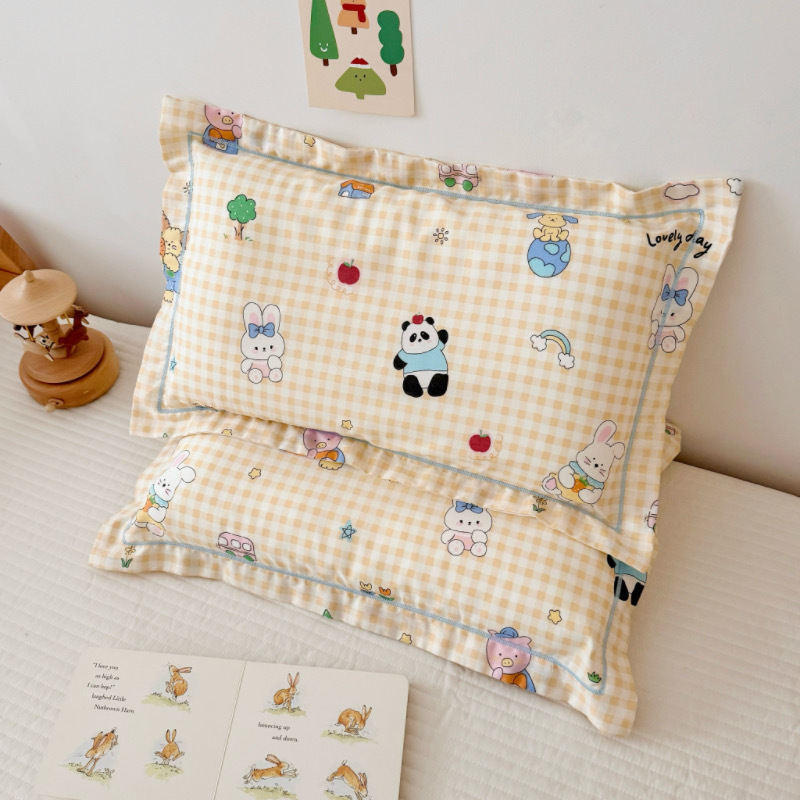 Párnahuzat, pamut twill anyag, rajzfilm stílus, szálanként színezett nyomtatás, egész éves használatra