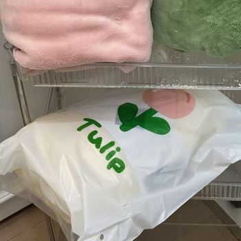 Jednobojna velur navlaka za jednokrevetnu postel, mliječni velur, topla zaštita madraca, minimalistički dizajn, debeli pokrivač