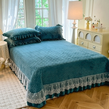 Piimaveluuri voodikate pitsi ja tikandiga, ühtlane värv, printsessi stiil, kaal 2–2,5 kg