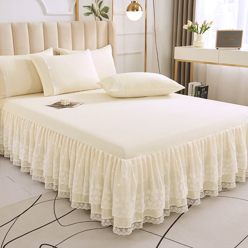 Koreapärase stiiliga voodipesa kattev pitsiga, kolmene komplekt, jääsilk materjalist, harjatud tekstuur, reaktiivne trükk ja värvimine, printsessi stiil