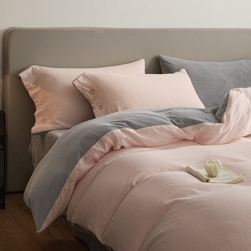 Četverodijelni set posteljine od mliječnog velura, reaktivno ispisivanje i bojanje, monofoni uzorak, moderan minimalistički stil