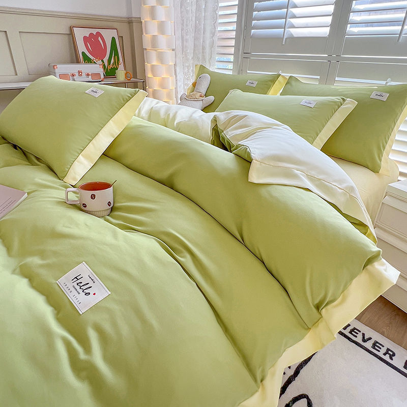 Neljaosaline voodipesu komplekt: kattemähk ja lihtne kude; Materjal: polüester; Kudumine: harjatud ja lihtne kude; Trükkimine: reaktiivne värvimine; Muster: ühes toonis; Stiil: prill polsterdatud lakats.