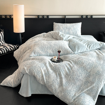 Milk Velvet voodipesu komplekt, neljaosaline komplekt, kahepoolsed tekk, ühetooniline muster taimedega motiiviga, talve soojus