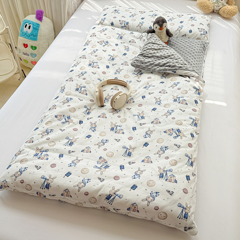 Sac de dormit pentru copii, design desen animat, material: 100% bumbac + bean fleece, 1.1–1.5 kg, compoziție 50% bumbac + 50% bean fleece