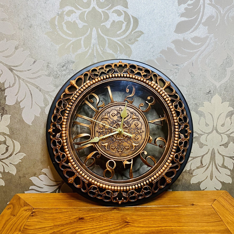 Zidni sat, kružni oblik, retro europski stil, analogni brojčanik s brojkama, napaja se baterijom, precizan mehanizam, pogodan za dnevni boravak