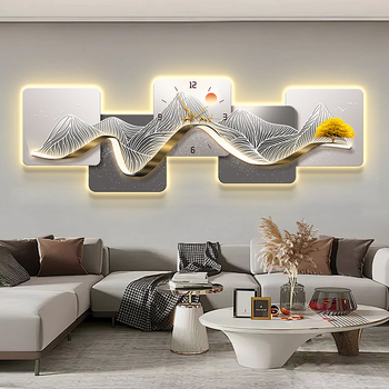 Fali óra – téglalap alakú, fa számlap, elemes működtetés, suhanó másodpercmutató, modern minimalista dizájn