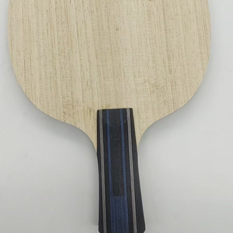 Lamă de tenis de masă | 7 straturi, 5 lemn + 2 carbon, Ayus nucleu, tip lovire laterală