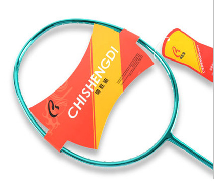 Raketa za badminton s karbonskim okvirom, težina 80–84 g, dizajn ravne glave, mogućnost prilagodbe, otisnuto logo