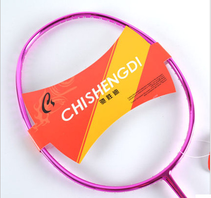 Raketa za badminton s karbonskim okvirom, težina 80–84 g, dizajn ravne glave, mogućnost prilagodbe, otisnuto logo