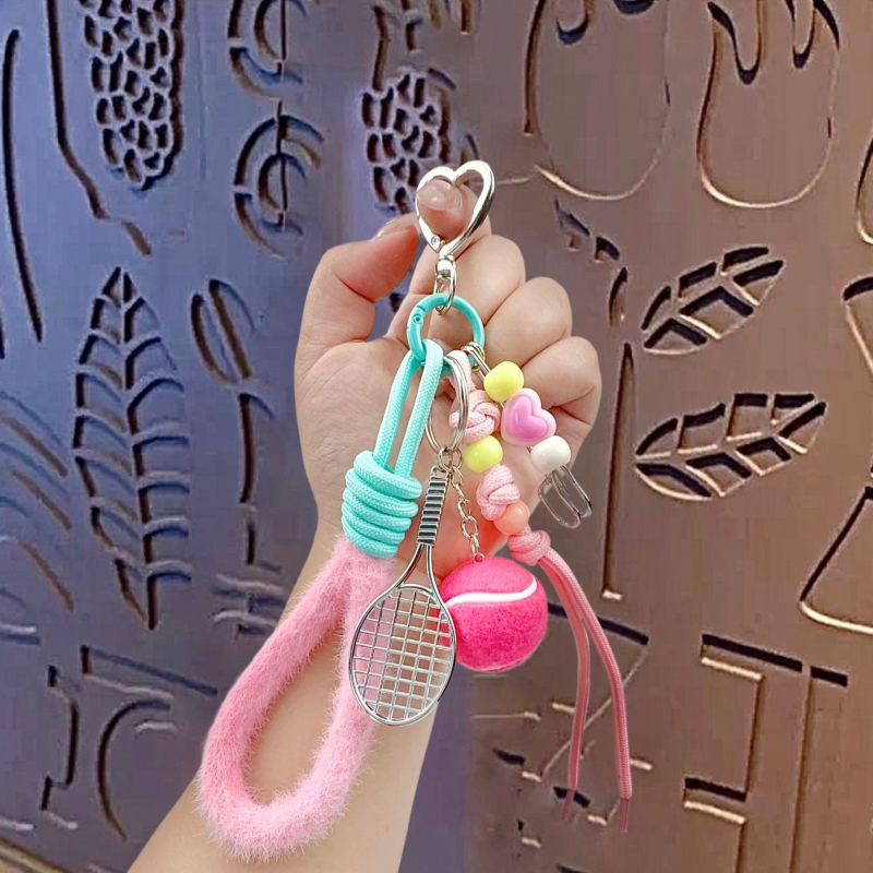 Grunting Bear animacinis PVC raktų pakabukas su krepšio pakabuku – atskirai įpakuotas, paruoštas dovanai