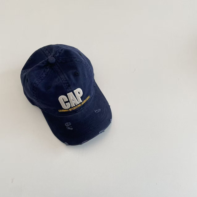 Dječja baseball kapa s izšivenim slovom, trendovski četverosezonski stil, američki stil