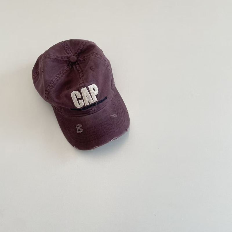 Dječja baseball kapa s izšivenim slovom, trendovski četverosezonski stil, američki stil